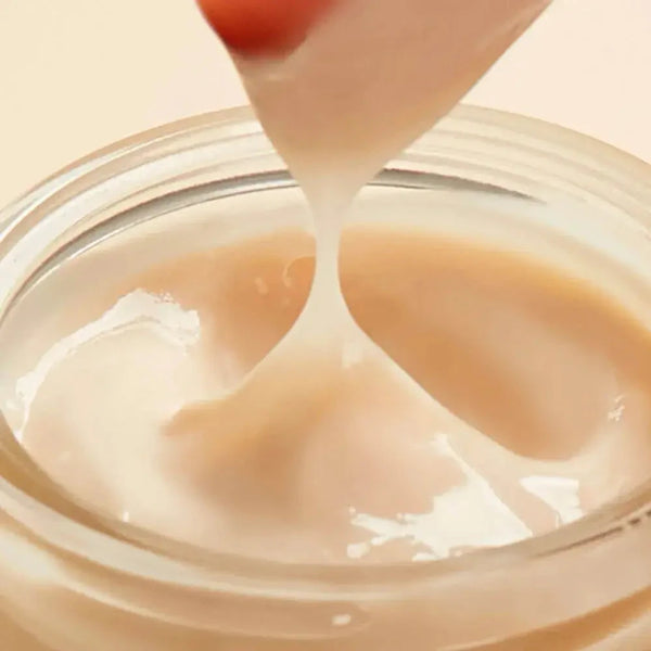 Nostiprinošs krēms ar sastāvā iekļautu augu izcelsmes kolagēnu Manyo VCollagen Heart Fit Multi Cream