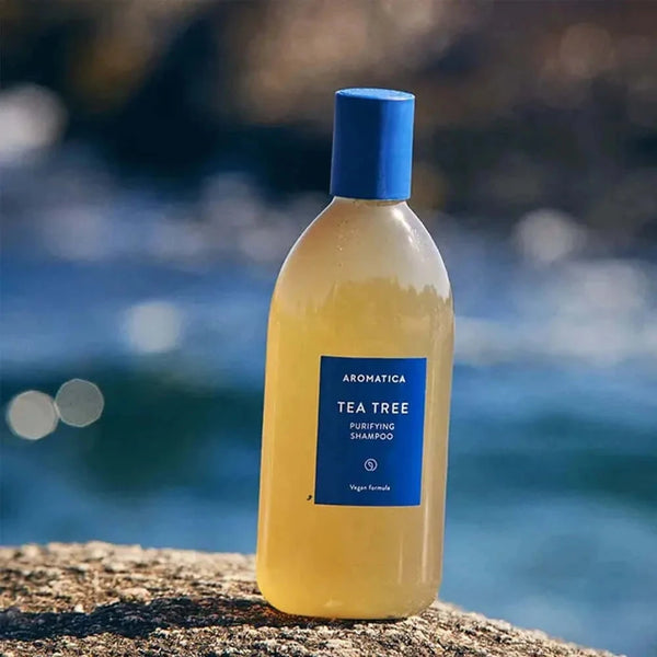 Bezsulfātu šampūns ar tējas koku taukainai galvas ādai AROMATICA Tea Tree Purifying Shampoo
